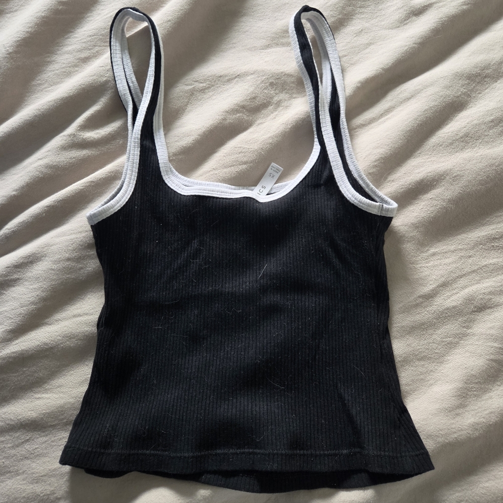 Fabletics Black Ribbed Tank Top with White Trim - Picture 3 of 3